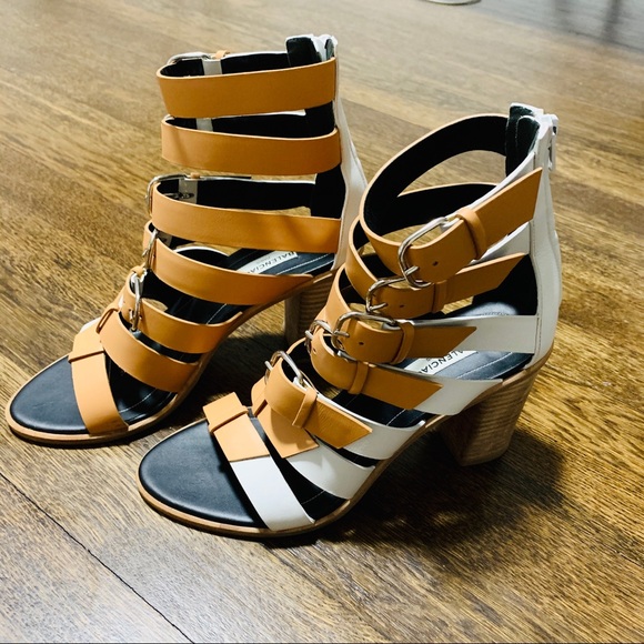 BALENCIAGA Leather Buckle Heels - Picture 2 of 8